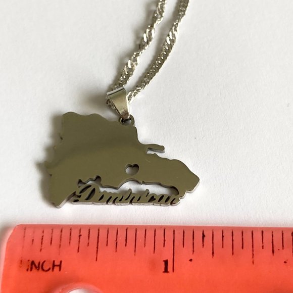 Dominican Republic Map Flag Necklace Stainless Steel 19" Chain Silver Tone - Picture 6 of 7